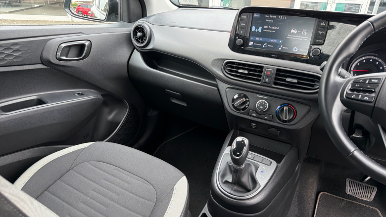Hyundai i10 1.0 MPi SE Connect 5dr Auto Petrol Hatchback